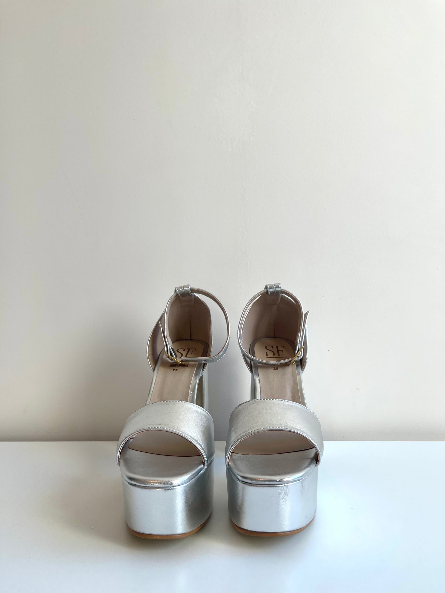 Cloe silver