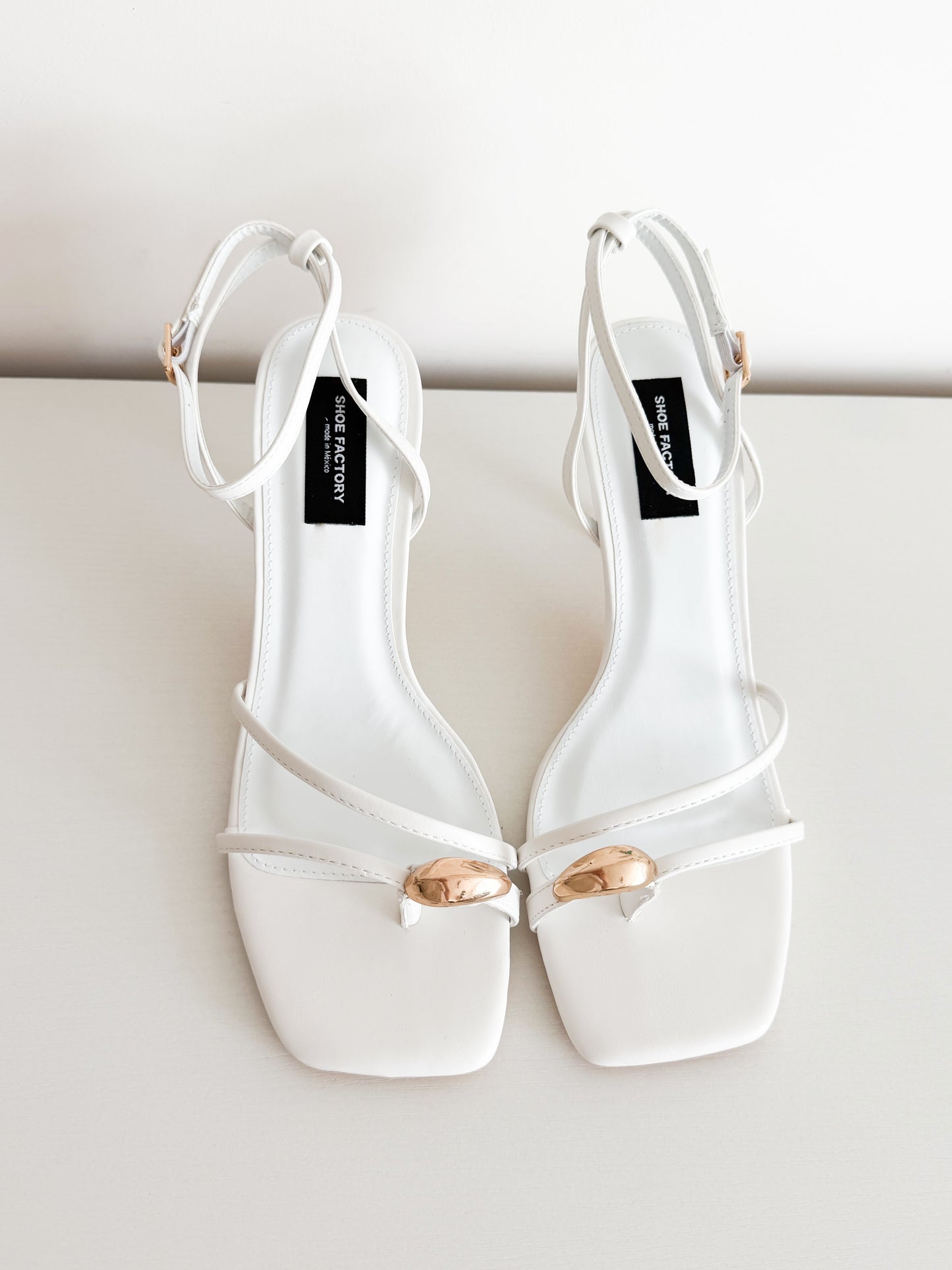 Starry white