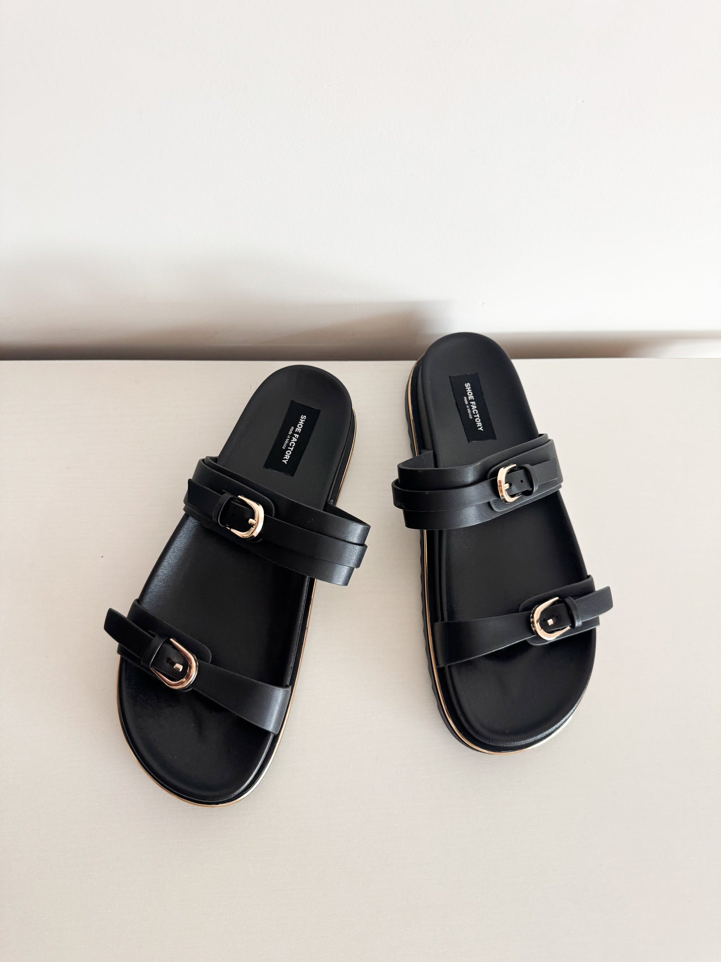 Rose black