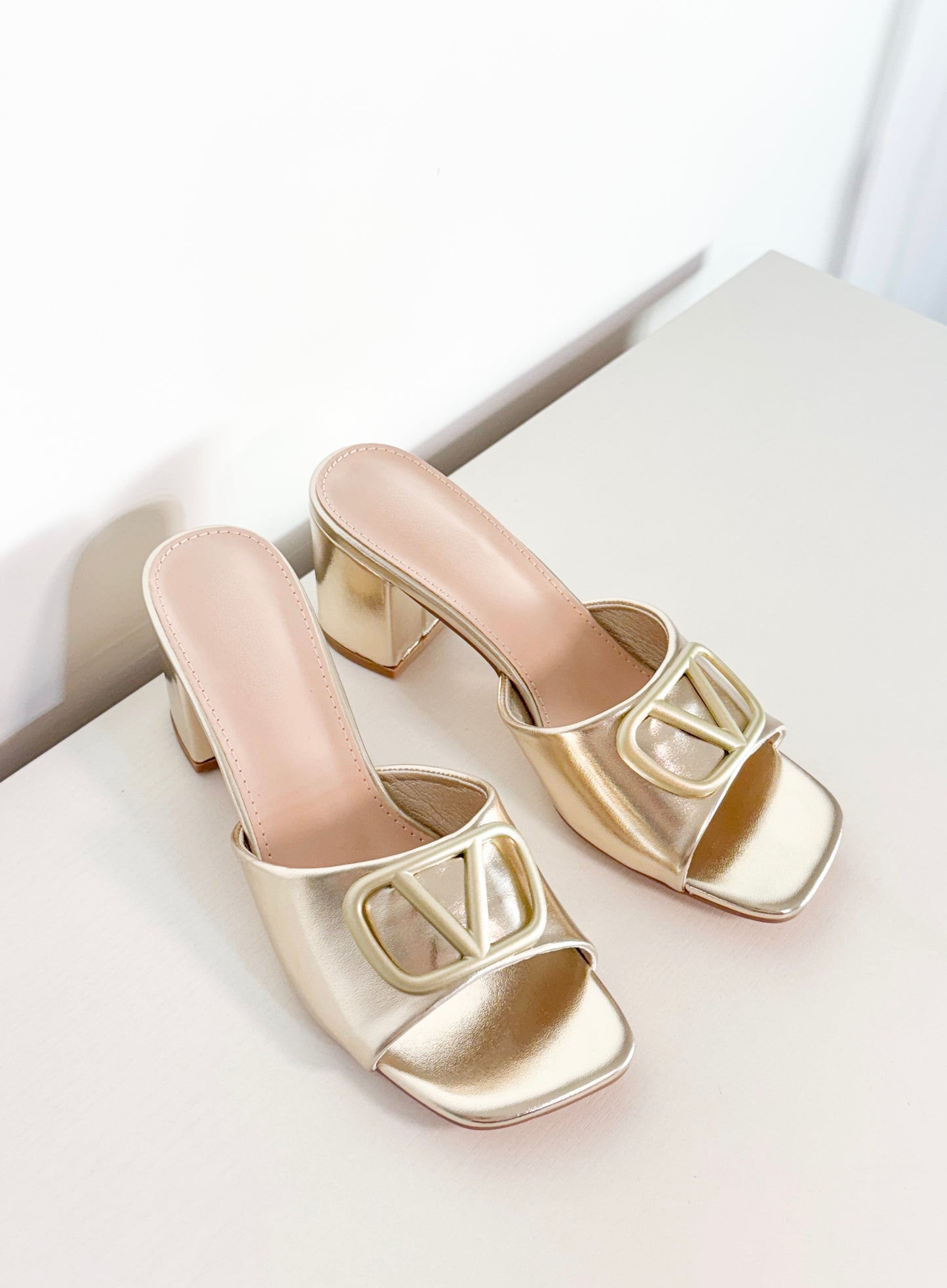 Valentina gold