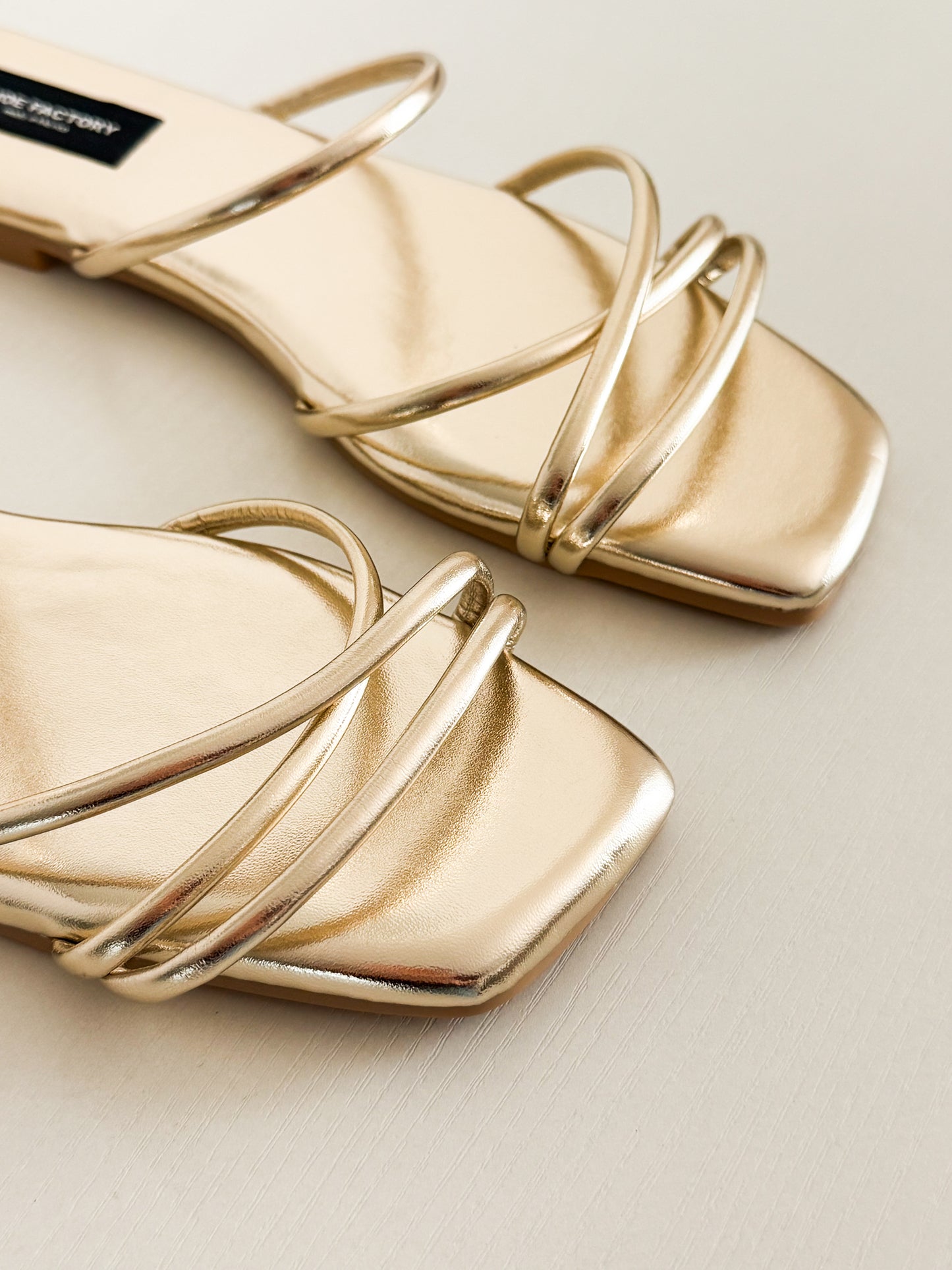 Kamilla gold