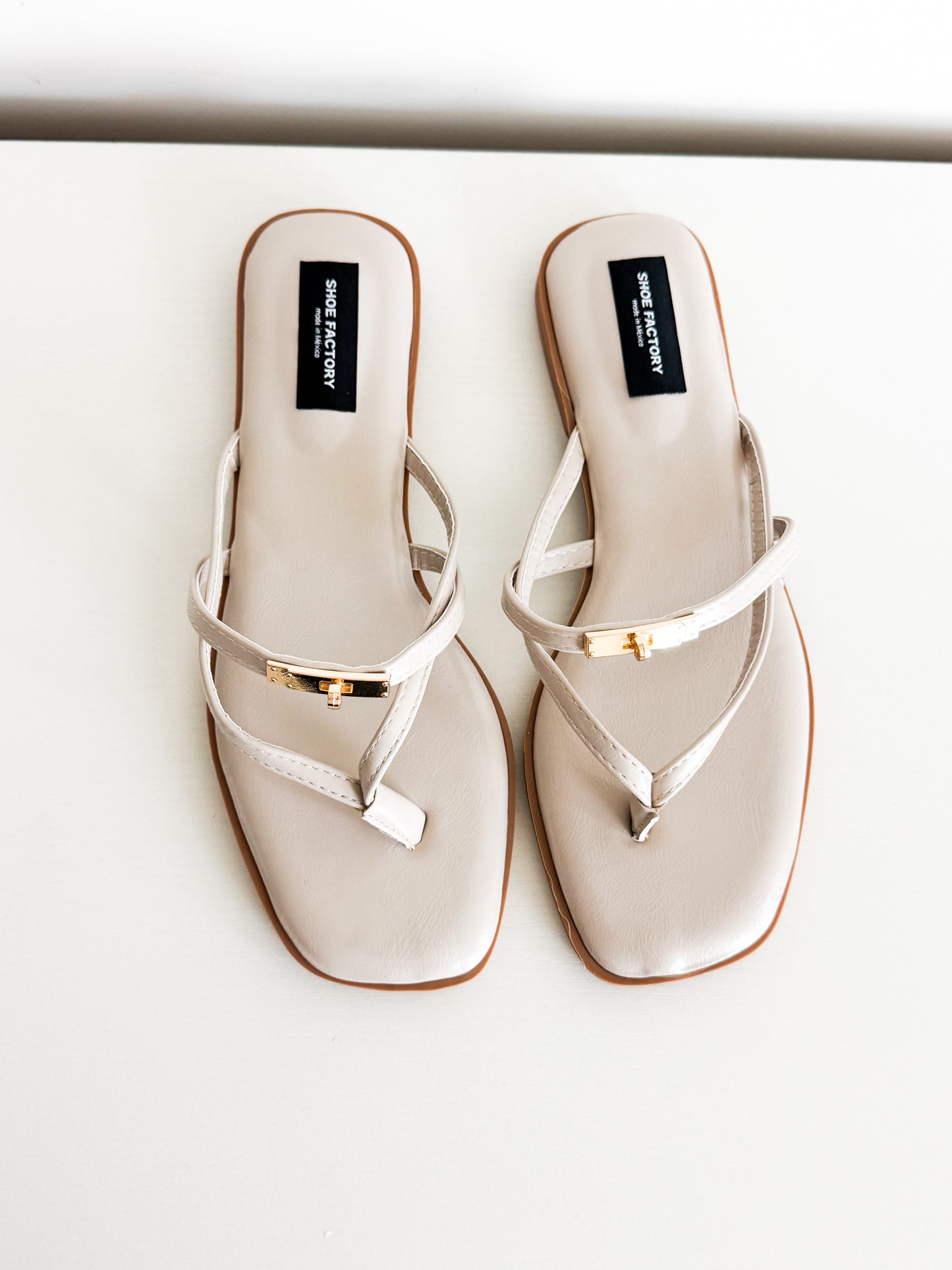Outlook Taupe