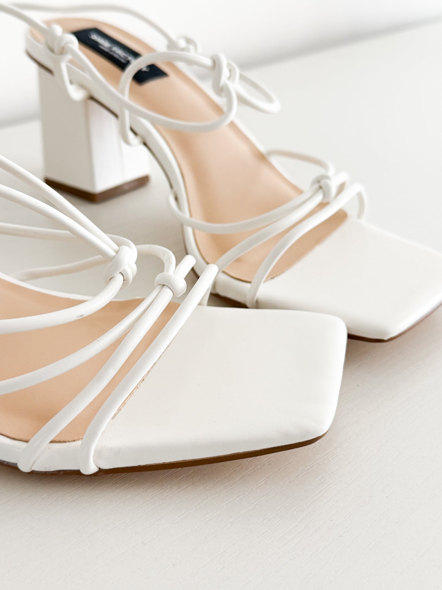 Lasting white