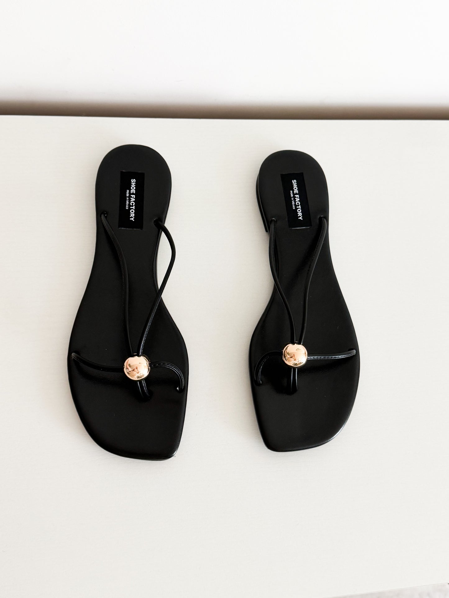 Disa black