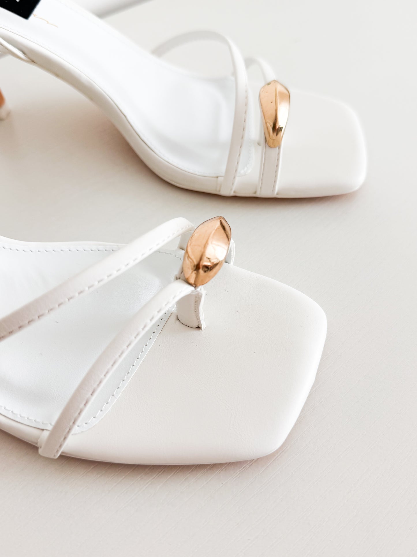 Starry white