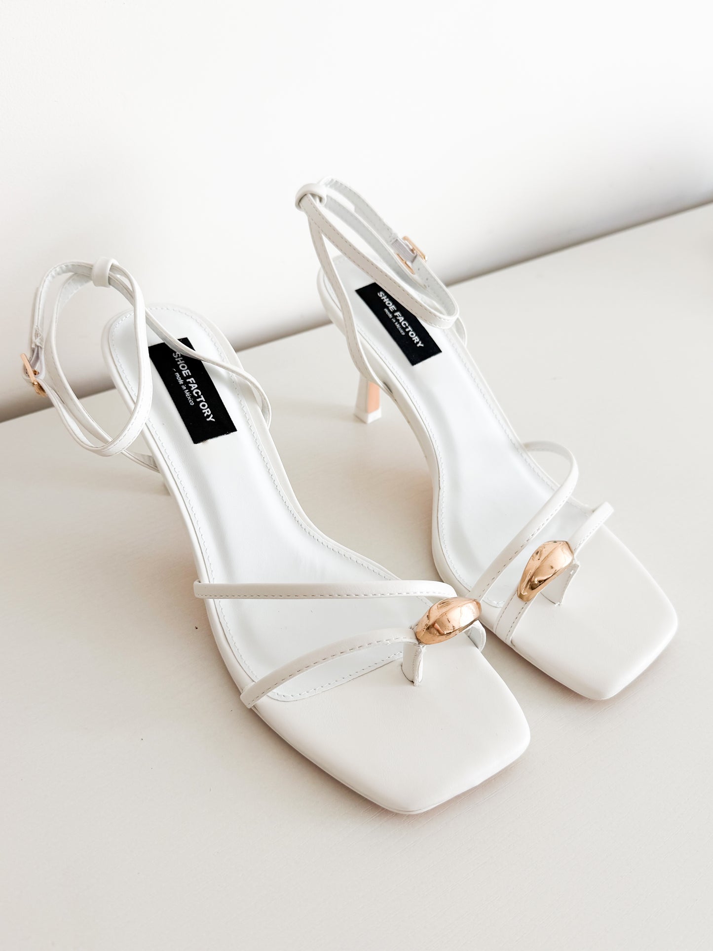 Starry white